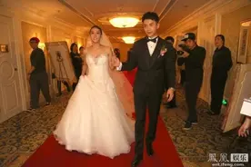 李茂自曝当爹 奇葩！李茂竟在与弦子共浴时求婚图片