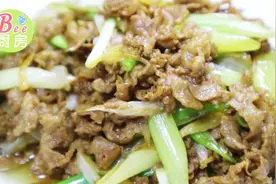 这样做葱爆羊肉，鲜香不膻，略带葱香，食后回味无穷视频封面