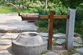 老农民说打井有学问，这3个方向能给家里带来财运视频封面