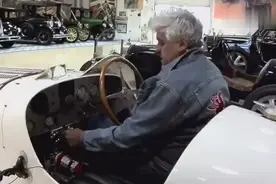 古董豪车1928年布加迪威龙至今仍上路，估值已经上亿！视频封面