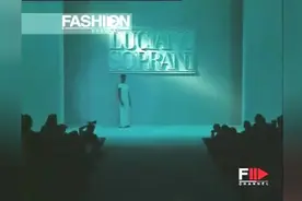 Luciano Soprani'春夏 1997 米兰 4 of 4视频封面