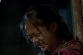 父病母残，彭彩金为给父亲治病，偷偷在手臂练习扎针视频封面