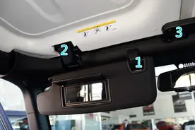 图文详解牧马人前排车顶盖拆卸步骤图片