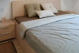 卧室床头上方可以有柜子吗？终于有专家站出来辟谣了！图片