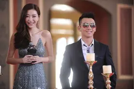 郑恺被鹿晗撕后摔衣不算什么，第一季这一举动更令跑男们惊讶图片