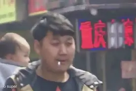 他在大街上实验把小孩子绑架走想看看路人的反应，结果令人震惊视频封面