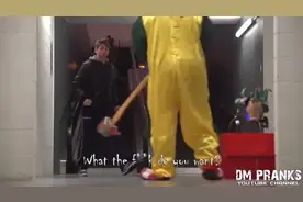 史上最恐怖的恶作剧：恶魔小丑杀人篇！晚上千万不能看啊图片