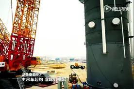 超震撼！徐工第二台4000吨级履带吊连云港首秀！图片