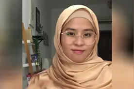 胖嘟嘟的学生妹摘掉眼睛，化个淡妆，气质都变了视频封面