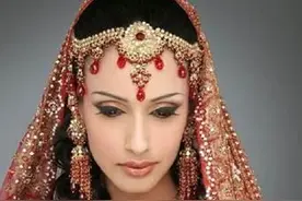 异域风情：印度传统妇女的服装纱丽与肚皮舞图片