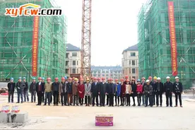 恭贺绿城·百合新城C区洋房12#-16#楼喜封金顶图片