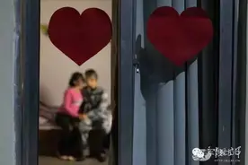 军恋里：能用一个吻解决的，就不要说话！图片