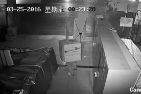 黔西“老油条”纸箱遮头盗超市，警方36小时将其抓捕图片