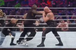 耍宝！2米16的奥尼尔摔跤场被众人狂虐图片