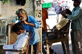 印度的理发师图片