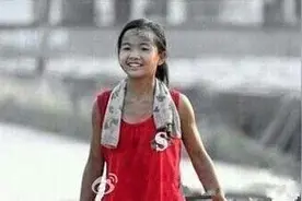 “尽孝”是中华传统美德，有的时候孩子们做的比大人都更出色图片