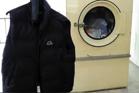 皮衣护理自己动手还是专业护理？图片