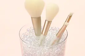 妈妈再也不担心我丢化妆刷了，收纳出新招