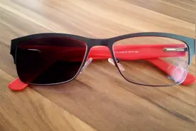 为什么变色眼镜遇光会变色？原理是什么