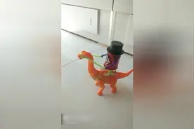 易拉罐也疯狂，看看旺仔牛奶做出了什么搞笑的事情视频封面