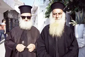 南非一专家表示吃草可以使人净化心灵有利减肥，获得当地网友热捧