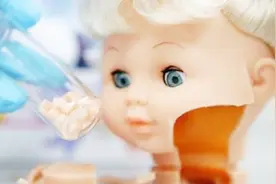 宝宝放屁崩出屎！先别恶心，这可能是宝宝的健康警报！