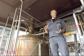 这才是真正的酒吧，听听酿酒师每天都是怎么来酿酒的视频封面