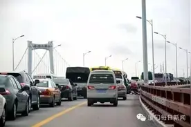 注意！海沧大桥下周启用临时红绿灯 这样做会被罚！图片