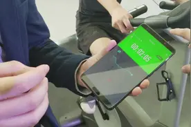 华为Mate 10运动健康功能现场体验，肌肉要这么练才健康！视频封面