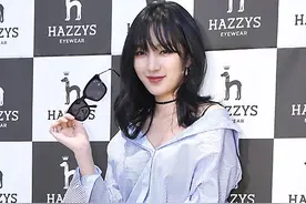 [MD PHOTO] 孟佳赵贤荣等女艺人明洞出席墨镜品牌宣传活动图片