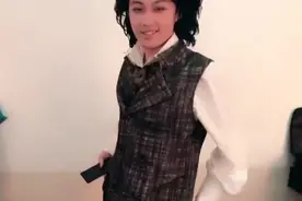 小楼探班女装害羞李锦 sol君在Pandakill特别篇录制现场