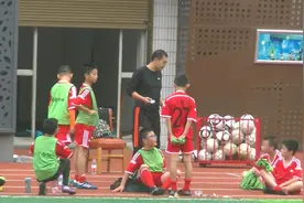 西安铁五小学VS文艺路小学足球赛（三）