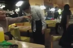 不愧为日本人！看看日本饭店经理是怎么对顾客道歉的！