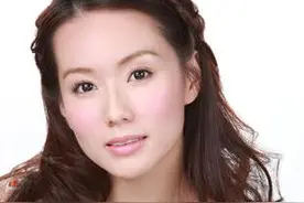 红极一时新加坡影后，刘诗诗是她翻版，险被临演刺瞎今嫁做商人妇图片