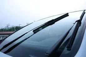 如何解决汽车雨刮器异响问题图片