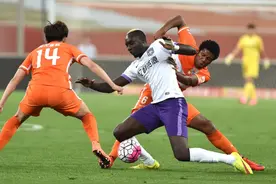 足球——中超：天津泰达亿利胜山东鲁能图片