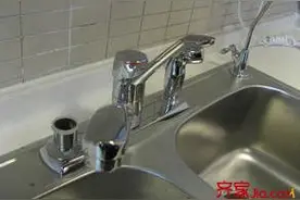 厨房水流特别小 阳台卫生间都正常，到底怎么回事？图片