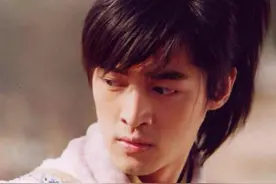 当老干部霍建华靳东胡歌嫩起来，秒杀李易峰杨洋鹿晗吴亦凡！图片