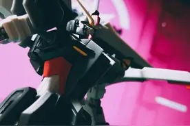 「破百，未破格」，ROBOT魂 漆黑突击高达 | 玩具分享图片