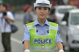搞笑故事   交警也会看走眼图片