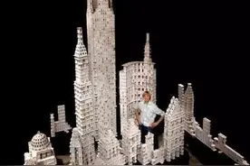 扑克也能这样玩 惊艳四方连连称奇图片