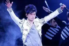 艾滋病Y男星、刘亦菲曾进军日本、张杰最近在忙啥了？图片