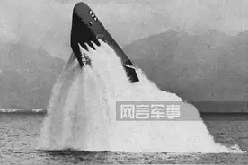 蛟龙出海！看各国海军潜艇如何紧急上浮图片