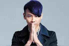 陶喆首次出专辑时，连中文歌词都看不懂，奶奶过世加深父子间关系图片