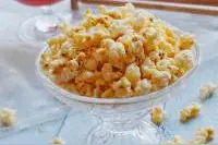 在家只要有台微波炉，便可做出香甜可人的-爆米花图片