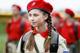 高清多图：俄罗斯军训萝莉少女有多萌，将来战场就会有多猛！图片