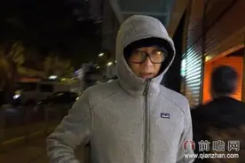 周星驰打包剩菜身价十几亿却骑自行车 被骂抠门向太炮轰其欠债不还图片