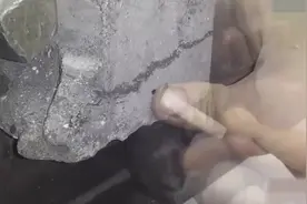 小小的膨胀螺丝能承重过百公斤，看它是怎样“咬”住墙的视频封面