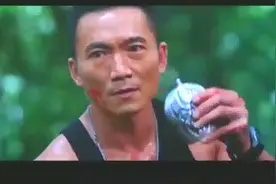 悲壮！功夫巨星邹兆龙在这部电影当好人战死，众美女痛哭！视频封面