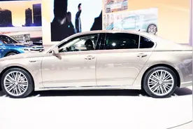 大众也扛不住了！终于丢出3万大幅优惠，只为拯救这台换壳A6！视频封面